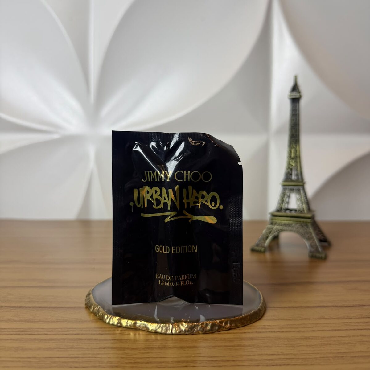 Amostra Jimmy Choo Urban Hero Gold