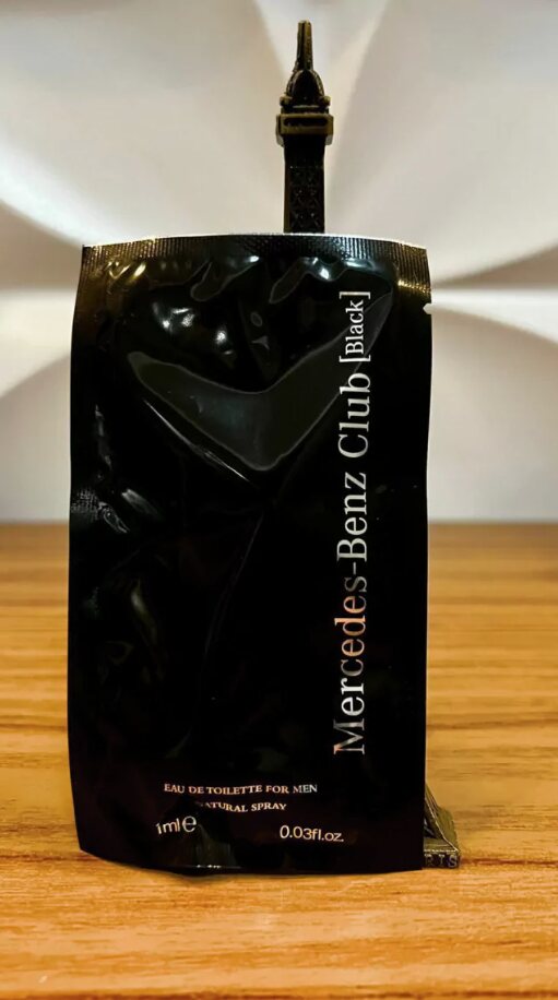 Amostra Mercedes-Benz Club Black