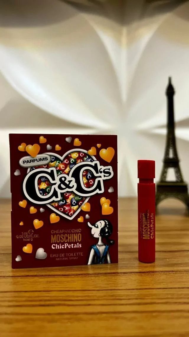 Amostra Moschino Chic Petals